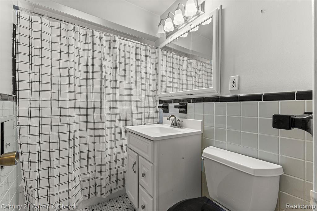 9804 Hubert Avenue, Allen Park, MI 48101 — Photo 14