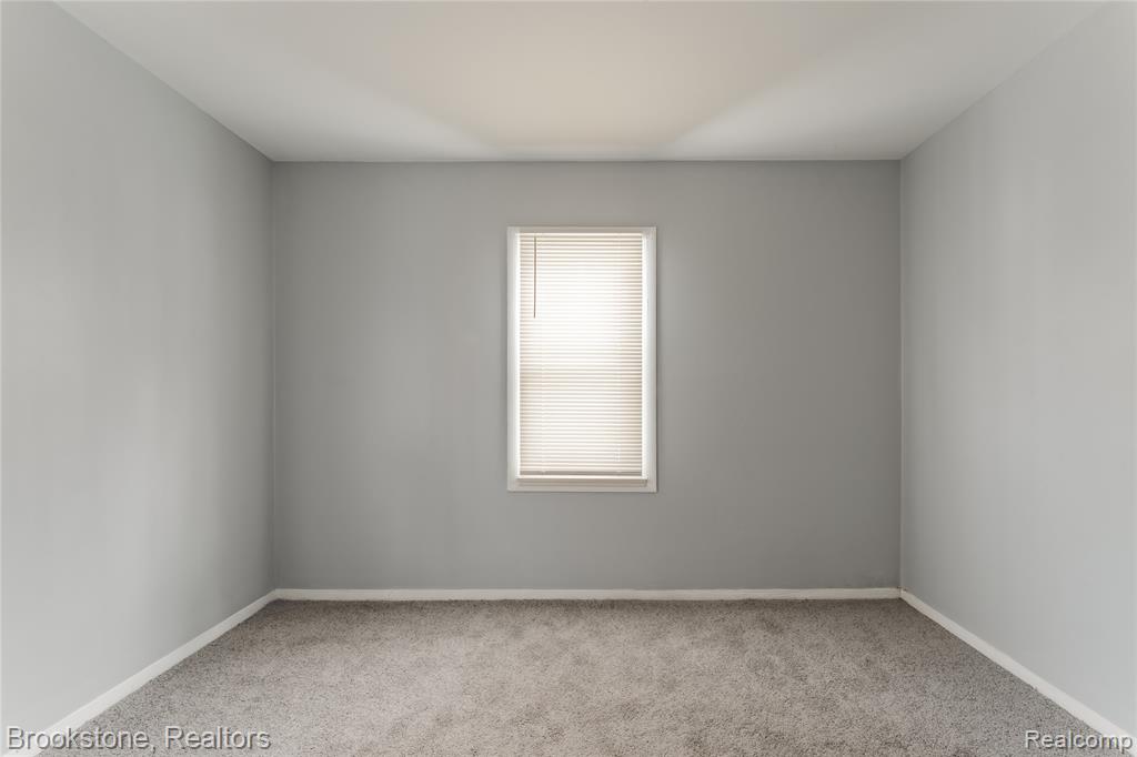 694 Emerson Avenue, Pontiac, MI 48340 — Photo 25