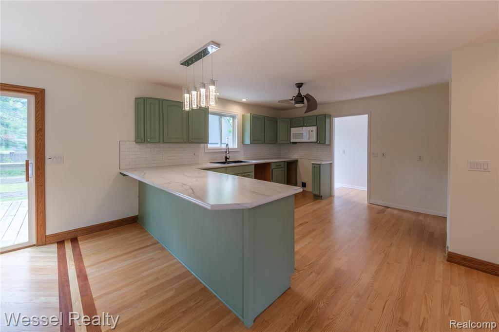 47437 BETTY Street, Shelby Twp, MI 48317 — Photo 7