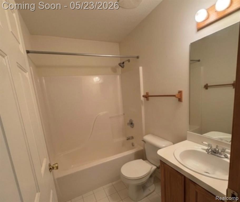 6145 Crystal Lake Drive, Romulus, MI 48174 — Photo 14