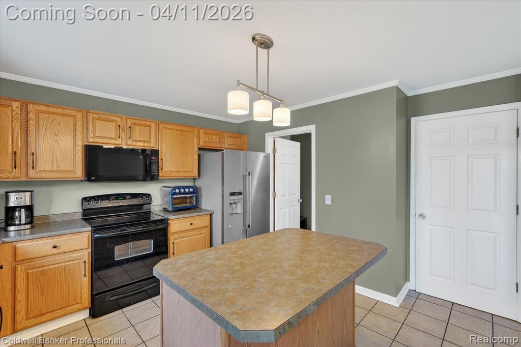 10314 Edgewater Trail, Holly, MI 48442 — Photo 11