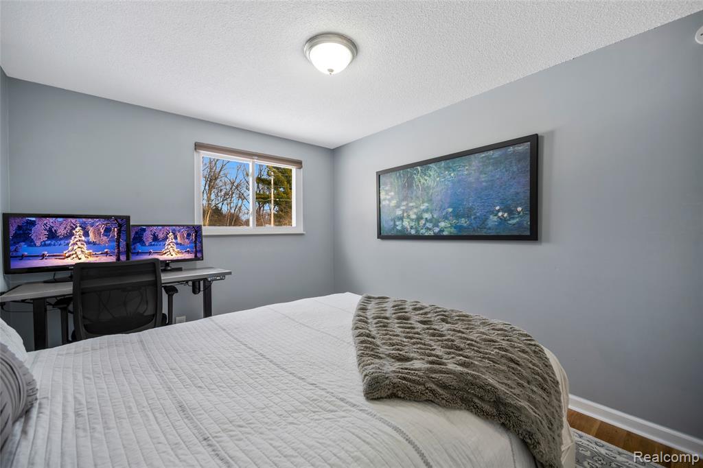 9488 Brookway Court, Goodrich Vlg, MI — Photo 26