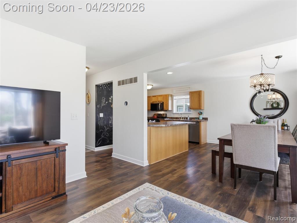 4060 Laforest Drive, Waterford, MI 48329 — Photo 5