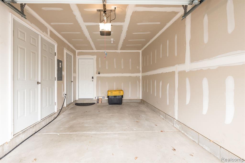 587 ANNE Avenue, Brighton, MI 48116 — Photo 27