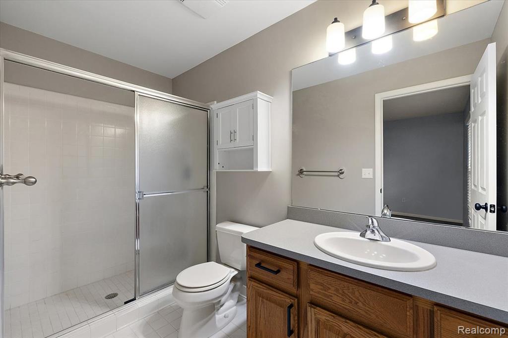 5390 Plantation Drive, Commerce Twp, MI 48382 — Photo 48