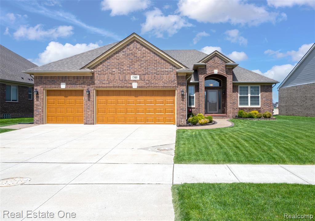 17481 Tiger Drive, Macomb, MI 48042 — Photo 2