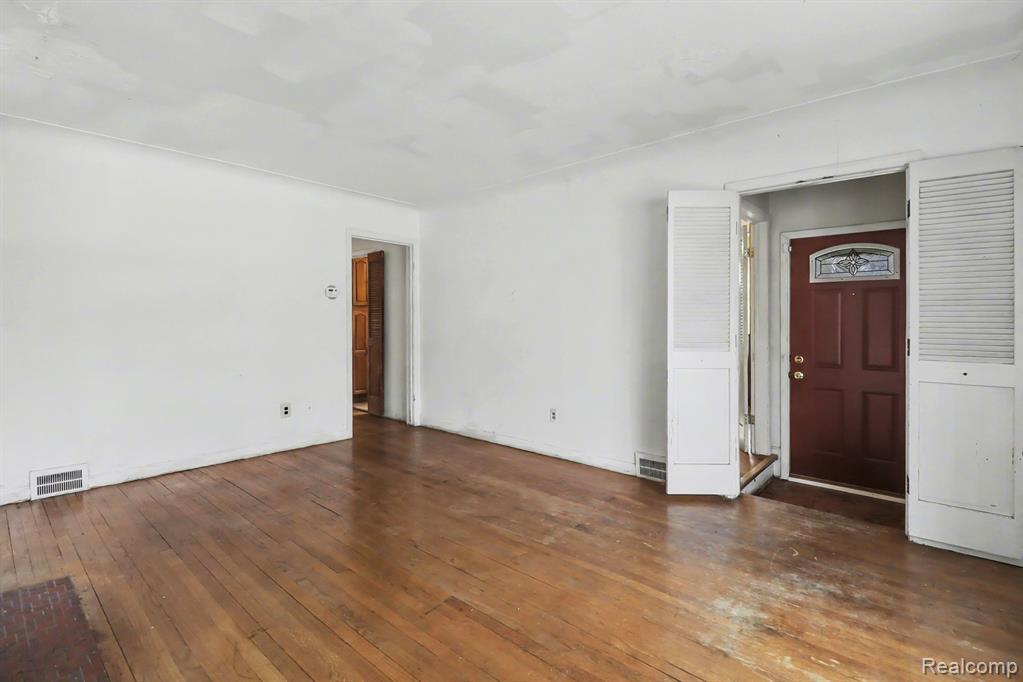 8594 Cloverlawn Street, Detroit, MI 48204 — Photo 4