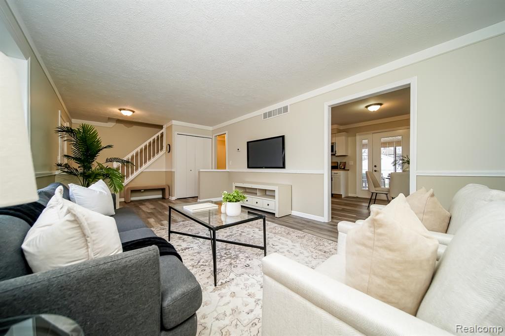 547 Orchard Street, Wyandotte, MI 48192 — Photo 17