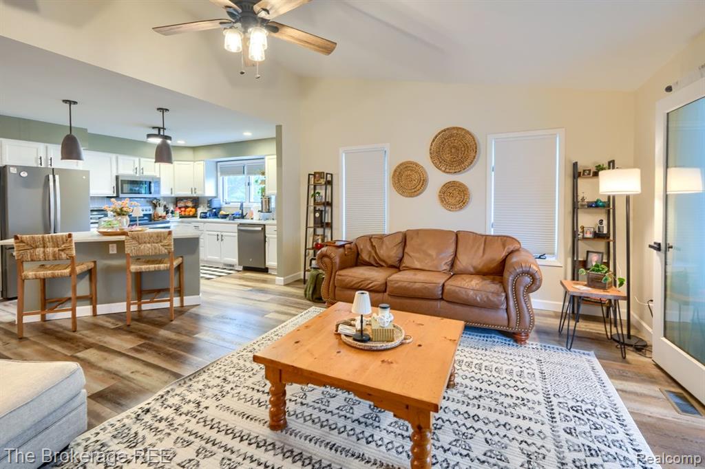 9390 Rayna Drive, Davison, MI 48423 — Photo 14