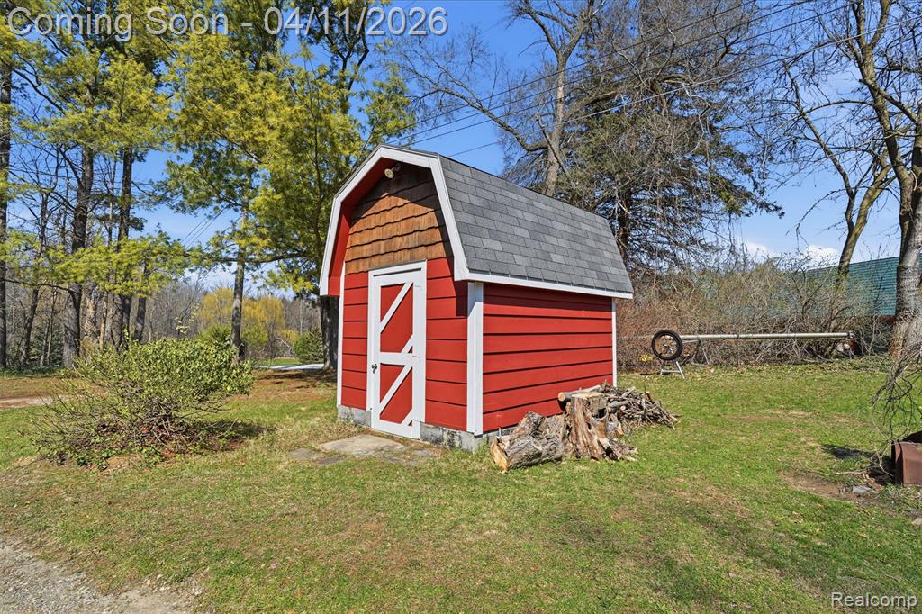 8520 Pontiac Trail, South Lyon, MI 48178 — Photo 33