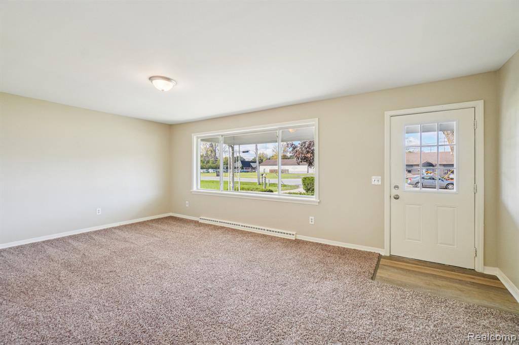 4994 N Michigan Avenue, Saginaw, MI 48604 — Photo 4