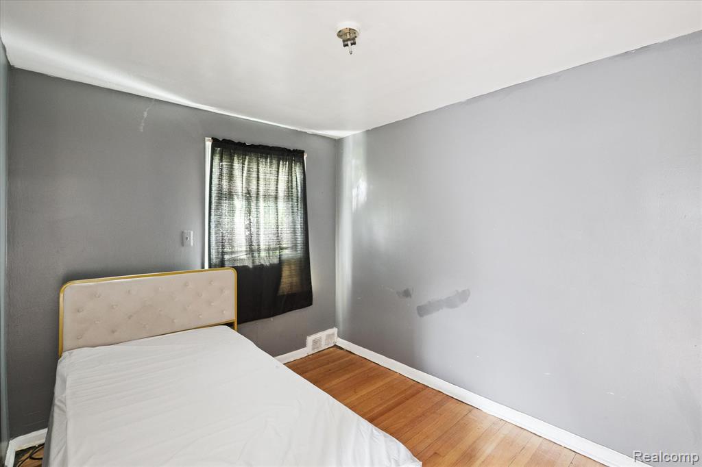 19389 HOOVER Street, Detroit, MI 48205 — Photo 7