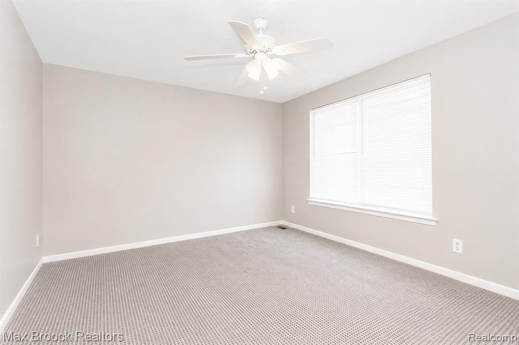 7139 Creeks Crossing, West Bloomfield, MI — Photo 30