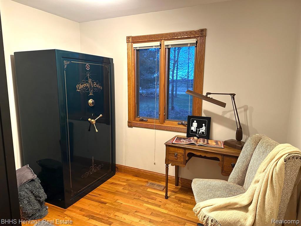 9776 Marsh Road, Fowlerville, MI 48836 — Photo 8