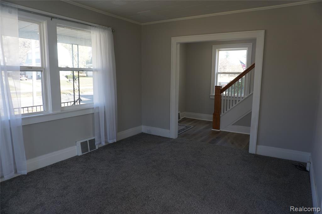 971 N Chevrolet Avenue, Flint, MI 48504 — Photo 8