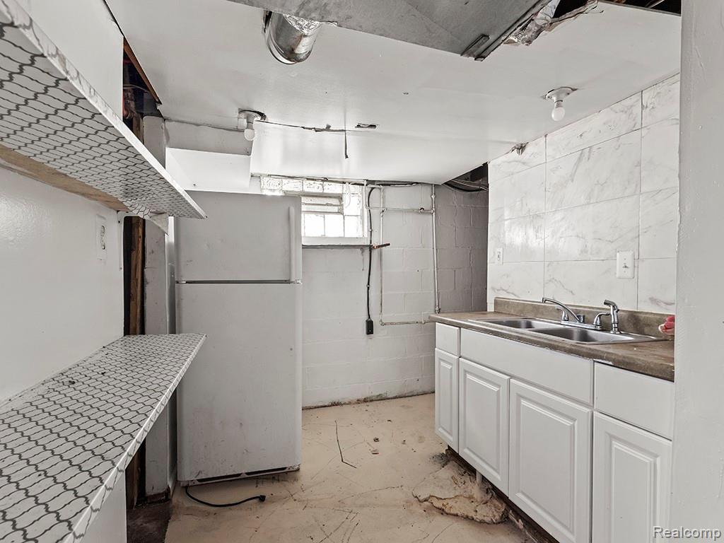 6801 RUTLAND Street, Detroit, MI 48228 — Photo 28