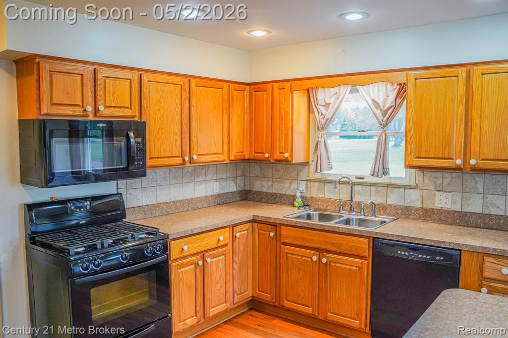 5164 Pinecone Drive, Lapeer, MI 48446 — Photo 5