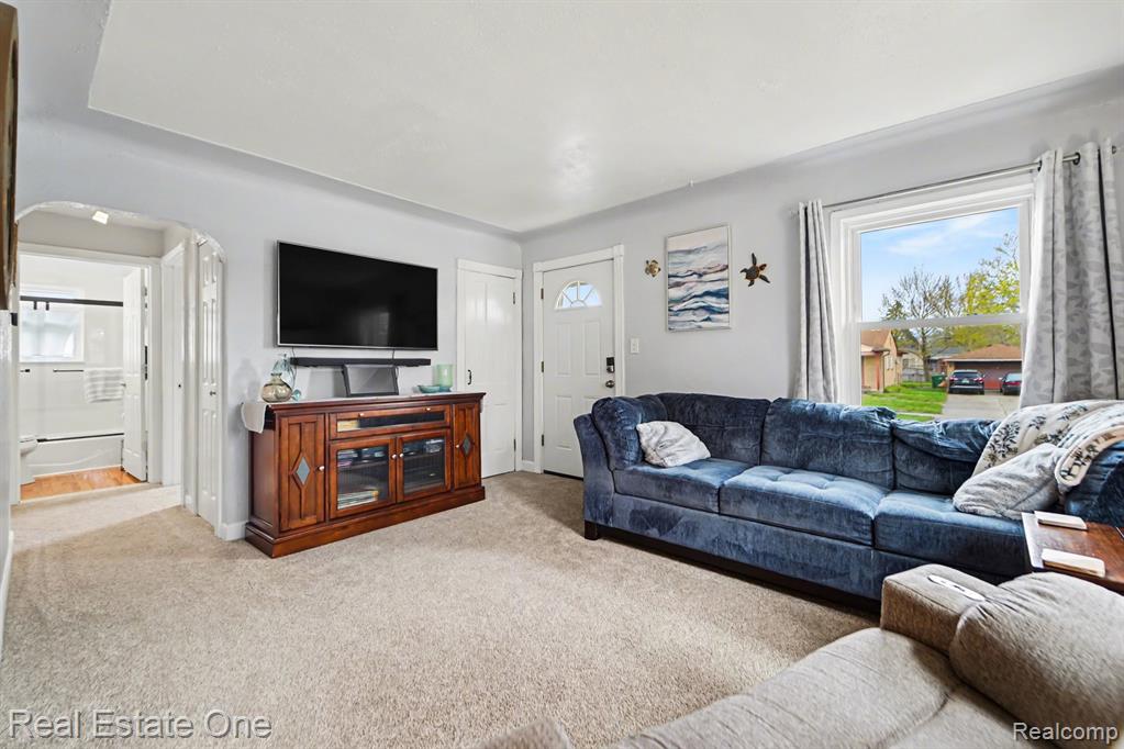 30453 Sheridan Street, Garden City, MI — Photo 6