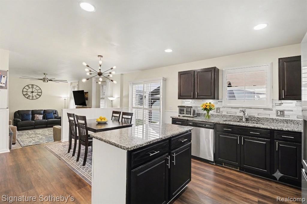 50419 Corey Avenue, Chesterfield, MI — Photo 3