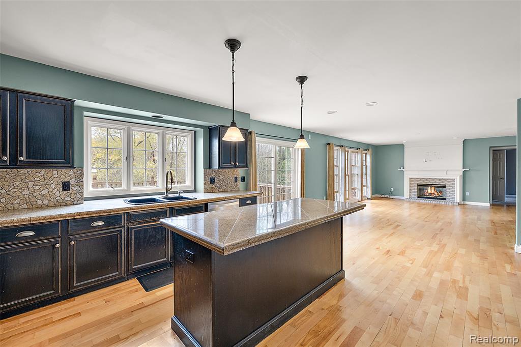 5699 Applegrove Drive, West Bloomfield, MI 48324 — Photo 7