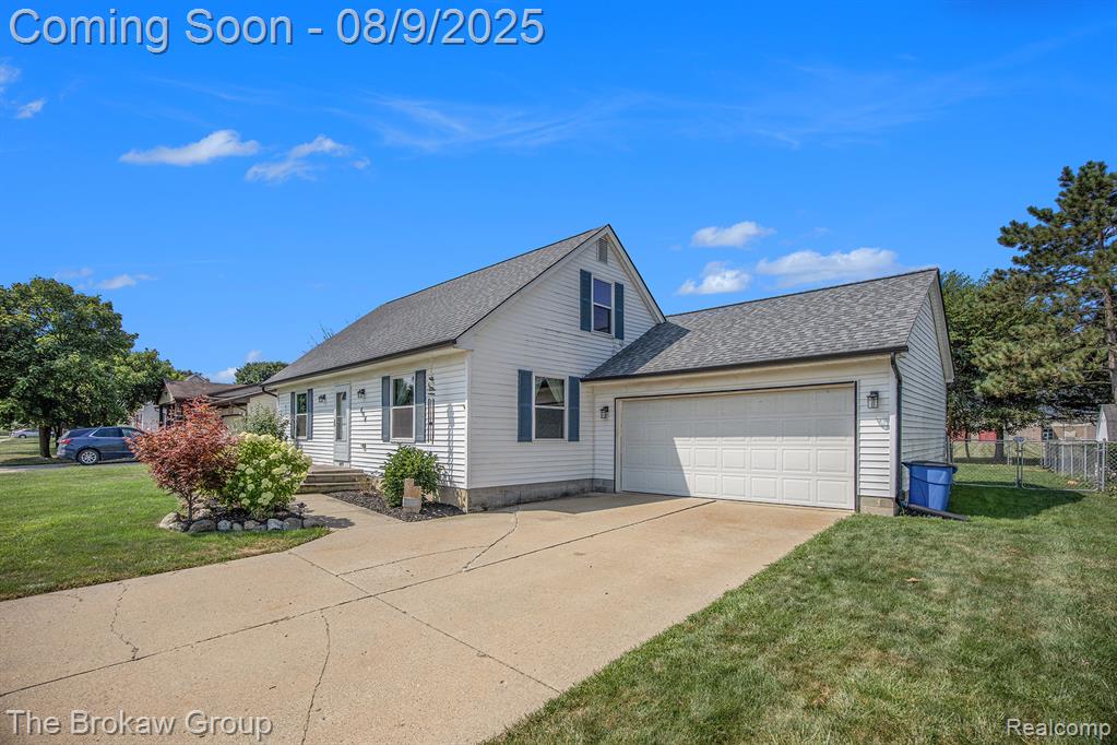 694 Metcalf Drive, Imlay City, MI 48444 — Photo 6