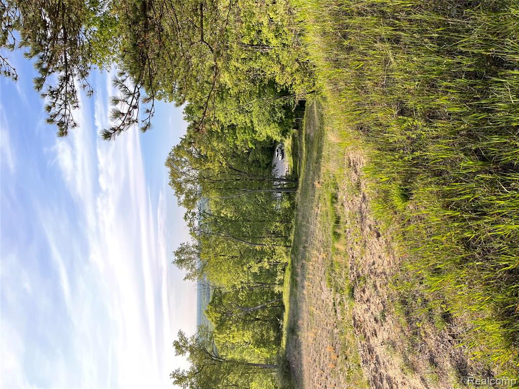 9410 Grand Summit Drive, Fenton, MI 48430 — Photo 15