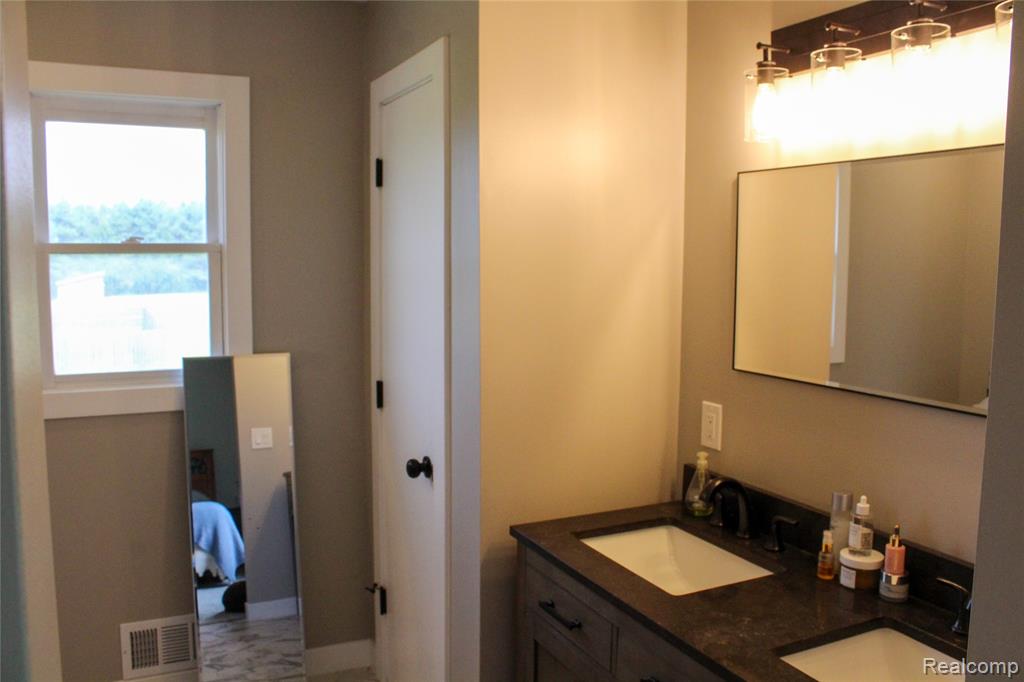 1583 E Lansing Road, Morrice, MI 48857 — Photo 12
