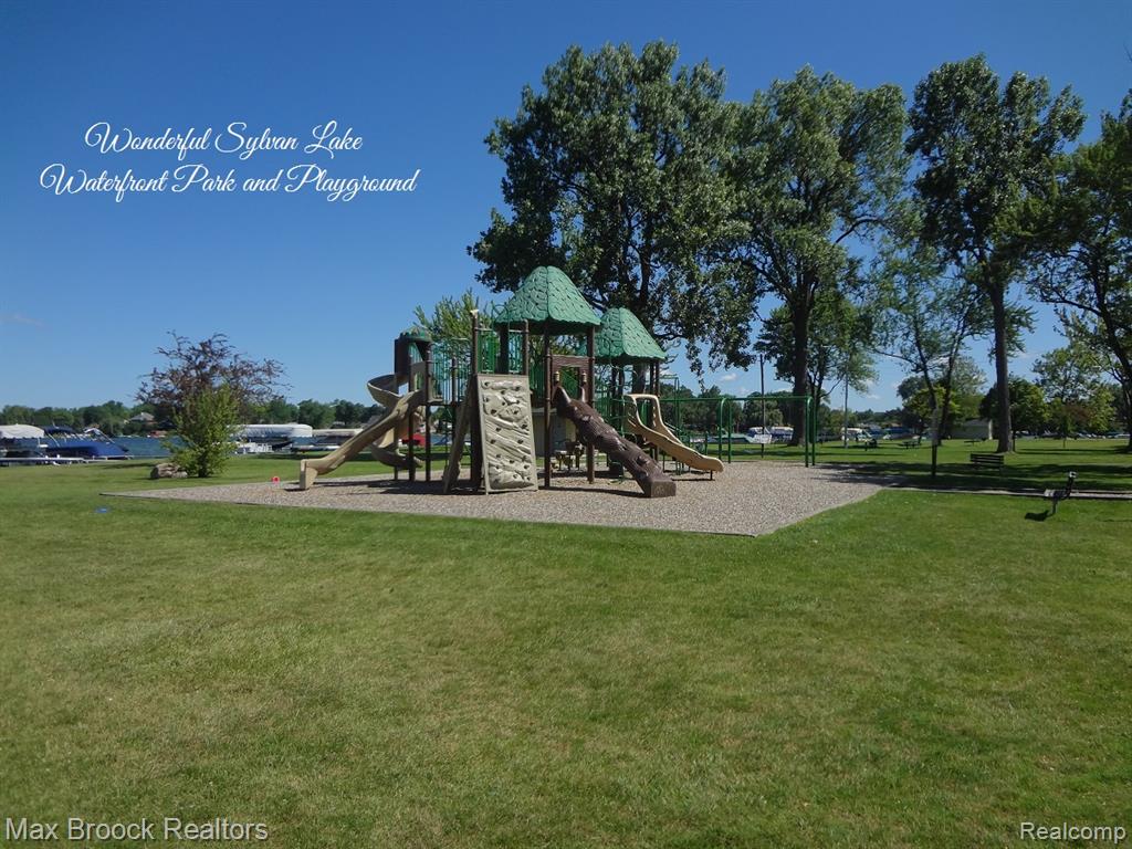 2419 Avondale Street W, Sylvan Lake, MI 48320 — Photo 37