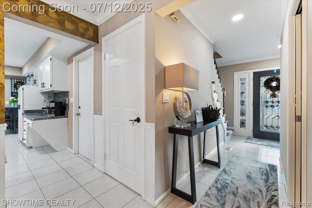 41741 Lore Court, Clinton Twp, MI 48038 — Photo 16