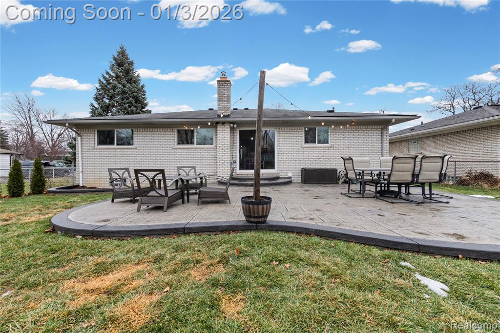 700 W Girard Avenue, Madison Heights, MI 48071 — Photo 5
