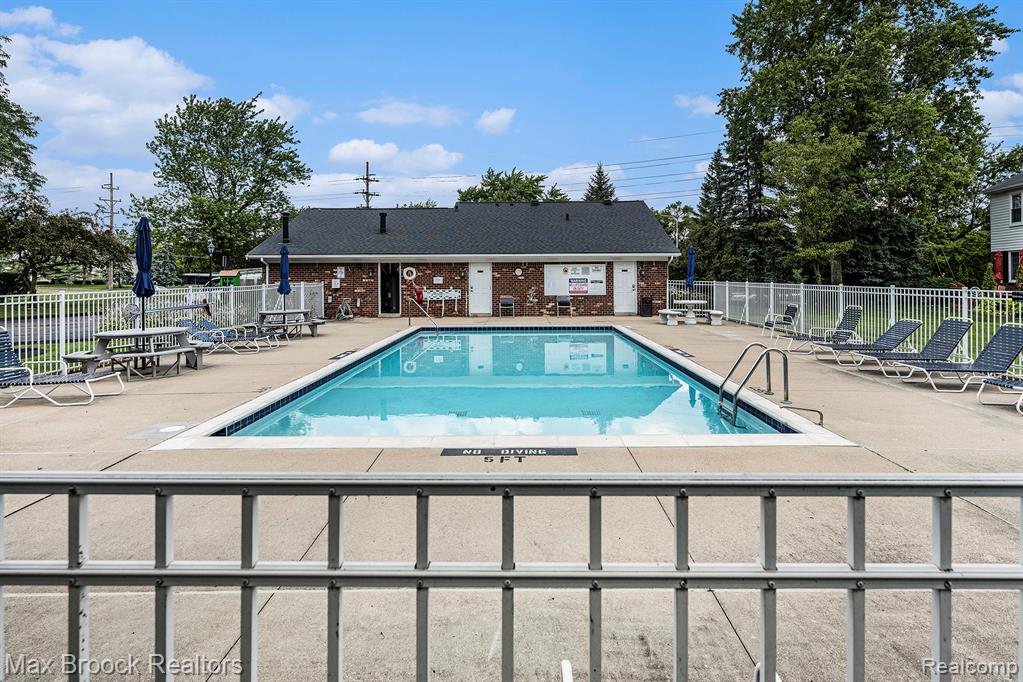 1564 Georgetown Place, Bloomfield Hills, MI 48304 — Photo 47