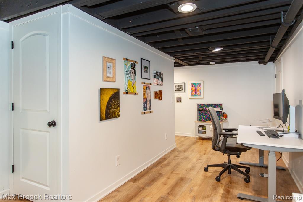 924 N Maple Avenue, Royal Oak, MI 48067 — Photo 54