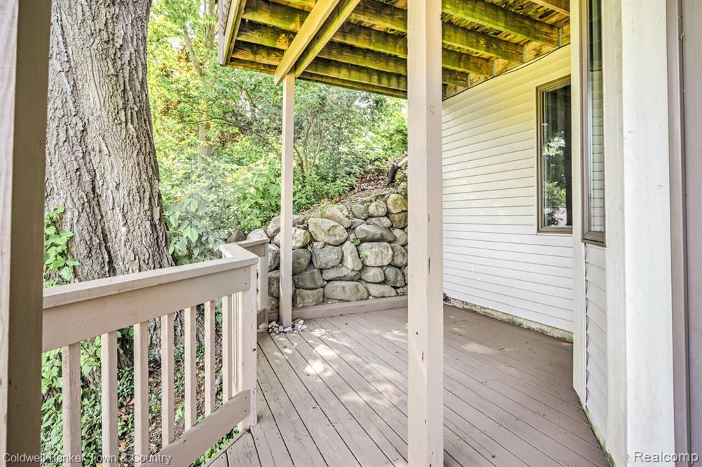 11265 N Shore Drive, Whitmore Lake, MI 48189 — Photo 46