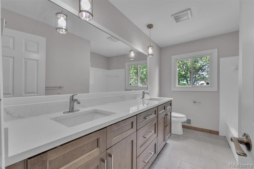 5310 Pond Bluff Drive, West Bloomfield, MI 48323 — Photo 54