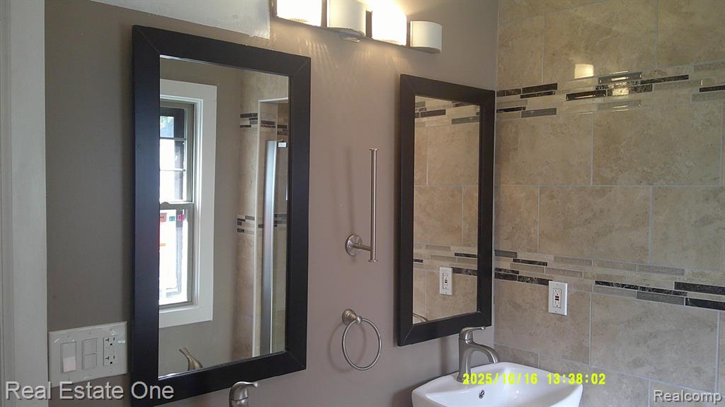 18405 Wildemere Street, Detroit, MI 48221 — Photo 20