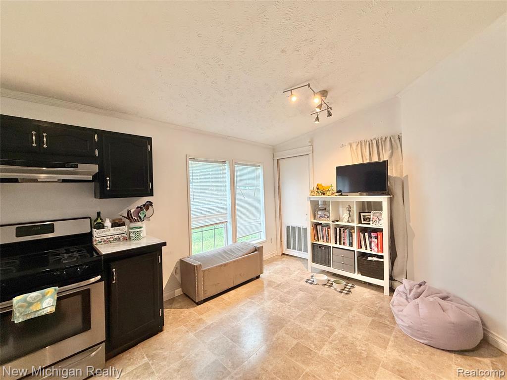 2245 Webber Avenue, Burton, MI 48529 — Photo 16