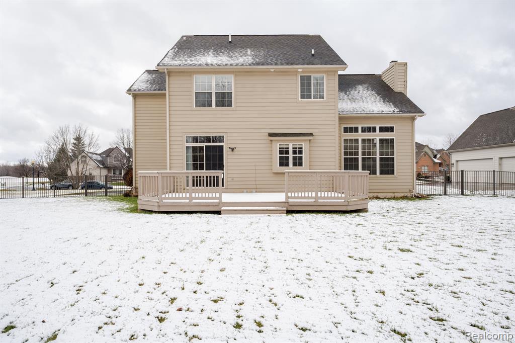 5933 WOODFIELD Parkway, Grand Blanc, MI 48439 — Photo 35