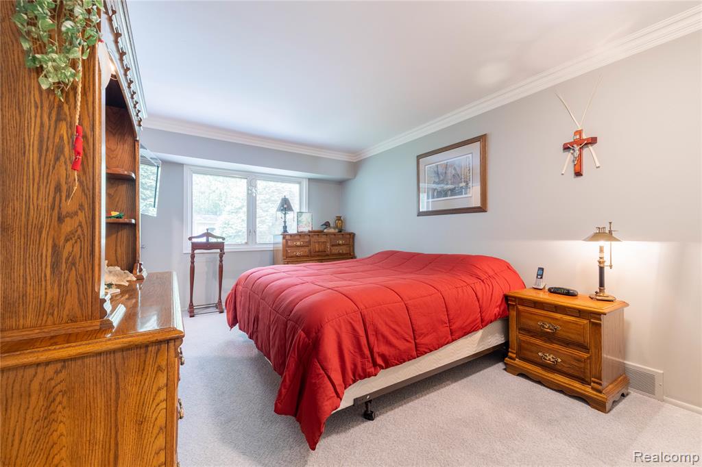 8366 Glengarry Road, Grosse Ile, MI 48138 — Photo 31