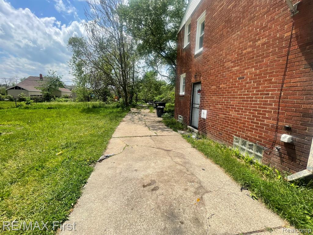 3677 Somerset Avenue, Detroit, MI 48224 — Photo 9