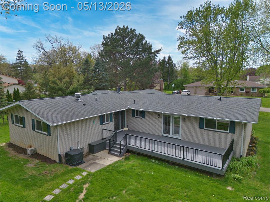 2195 Strader Drive, West Bloomfield, MI 48324 — Photo 8