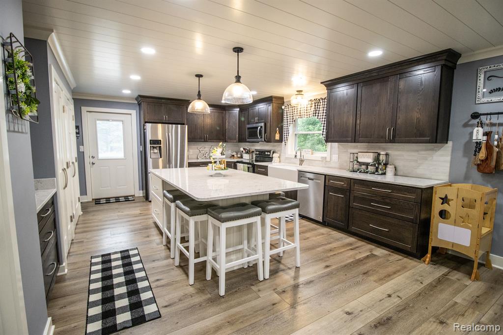 4585 Burt Road, Birch Run, MI 48415 — Photo 14