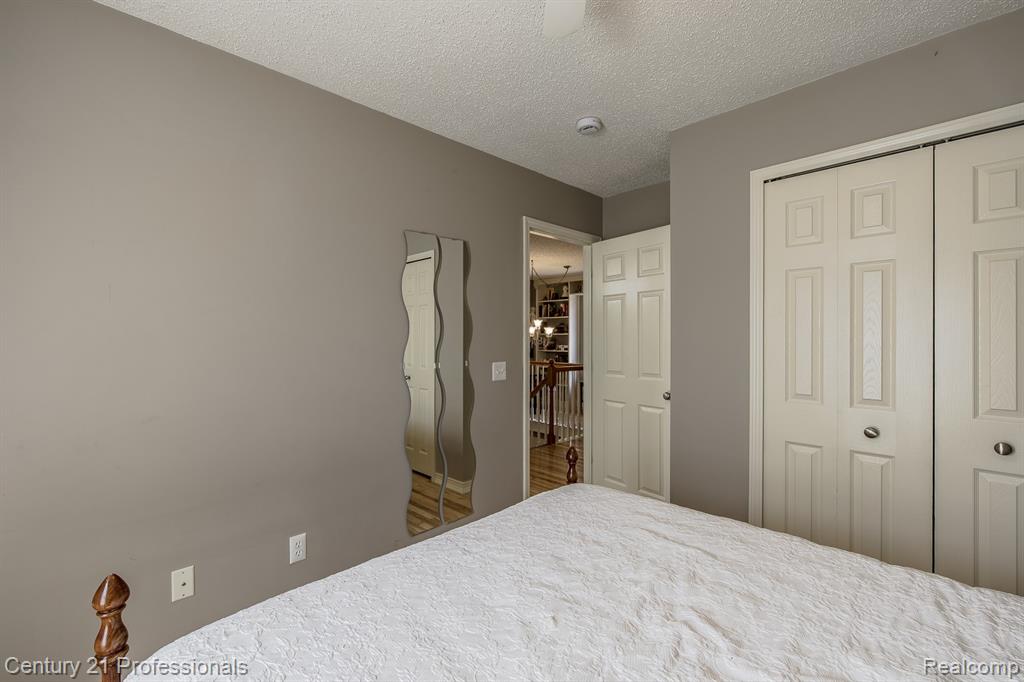 5492 E Alyssa Court, White Lake, MI 48383 — Photo 48