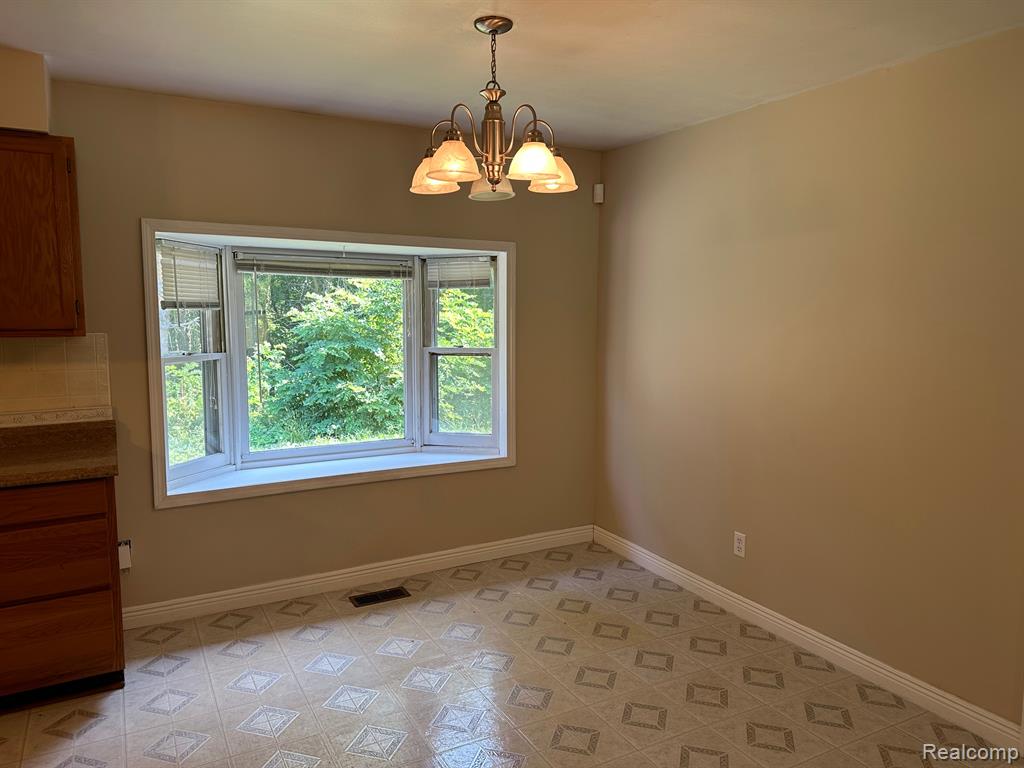 5047 ROCHESTER Road, Dryden, MI 48428 — Photo 5