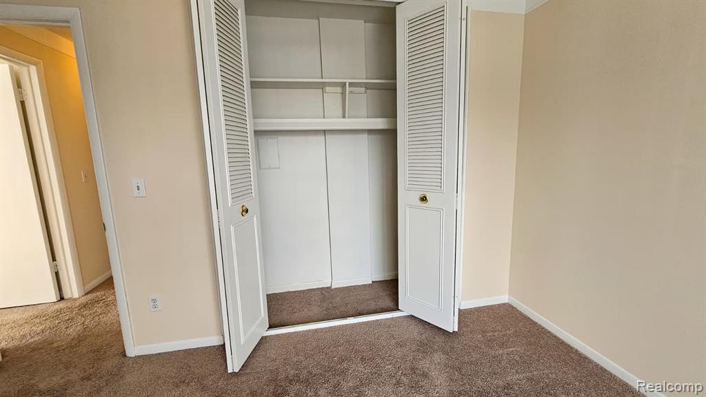 433 Fox Hills Drive Drive S, Bloomfield Hills, MI 48304 — Photo 12