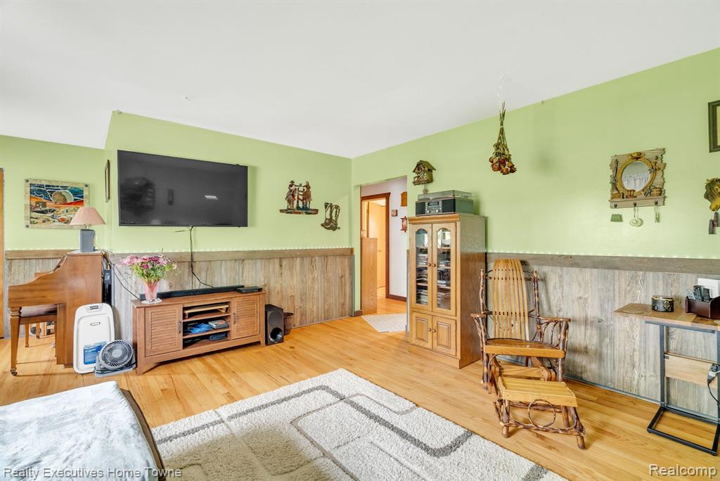 5011 STATE Road, Fort Gratiot, MI 48059 — Photo 11