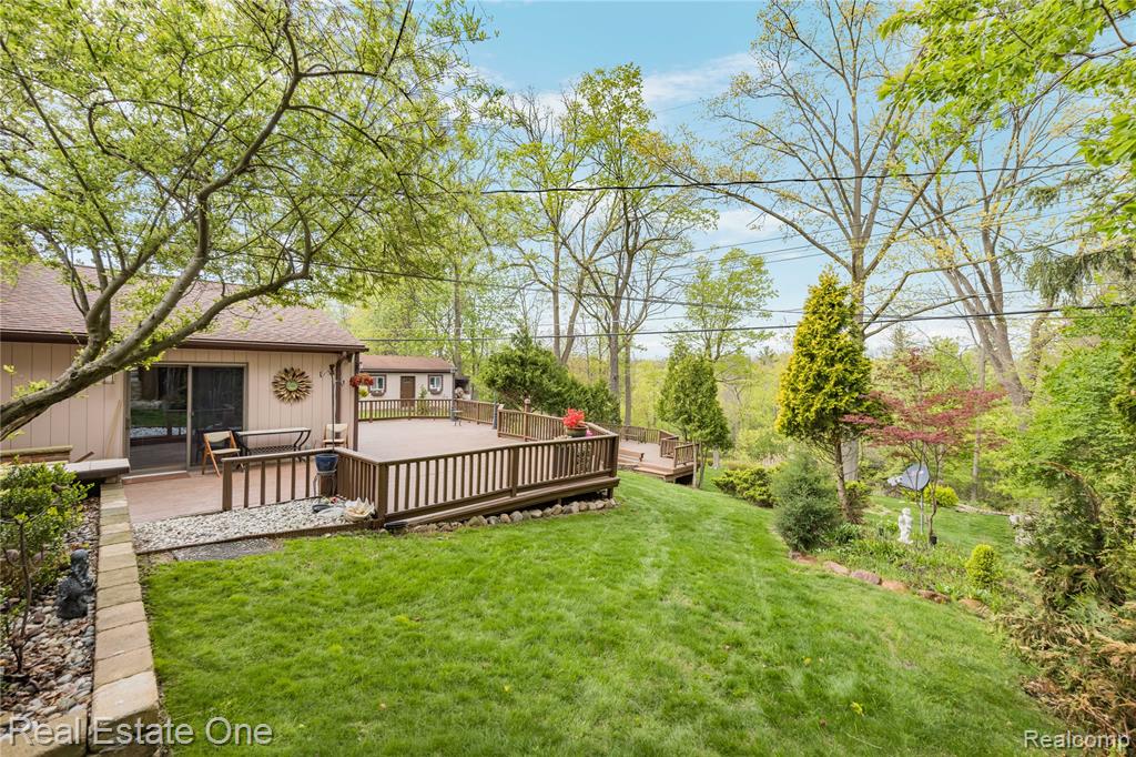 26336 Pillsbury Street, Farmington, MI 48334 — Photo 10