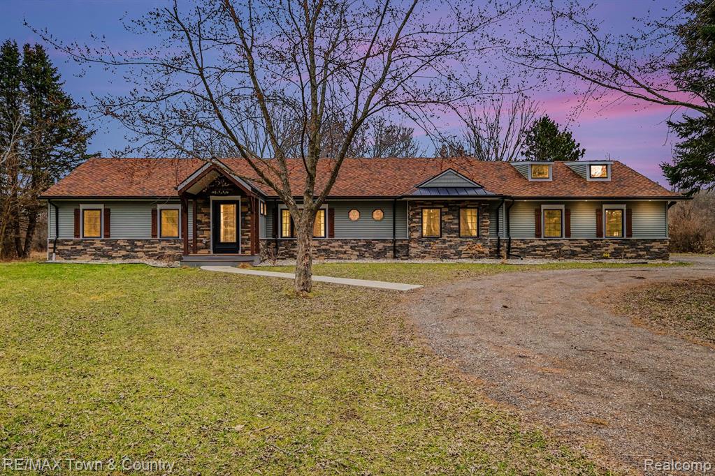 1282 N Van Vleet Road, Flushing, MI 48433 — front exterior