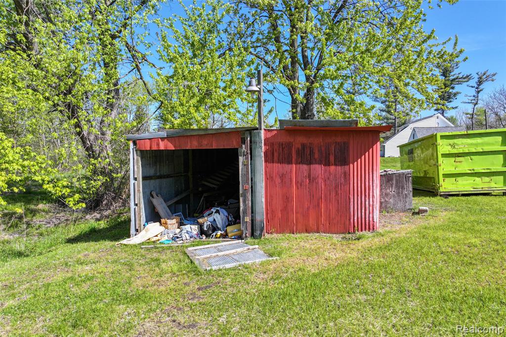 11472 E Lippincott Boulevard, Davison, MI 48423 — Photo 47