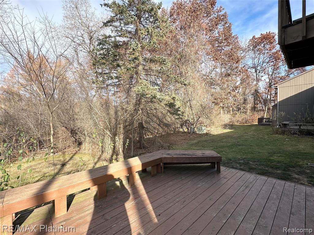 470 Woodstone Road, 33, Waterford, MI 48327 — Photo 24