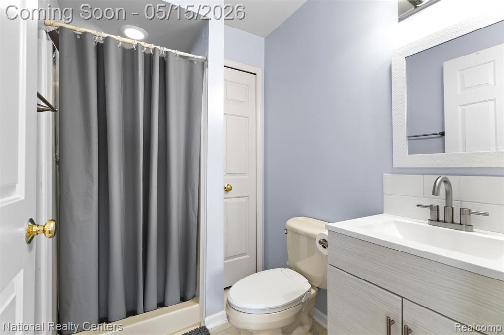 43220 Fountain Drive, Sterling Heights, MI 48313 — Photo 13